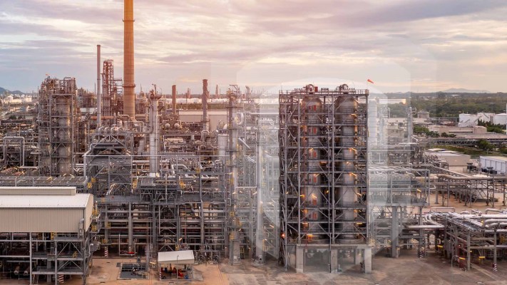 oil-and-gas-refinery-plant-cokers-highlighted-akselos-shield
