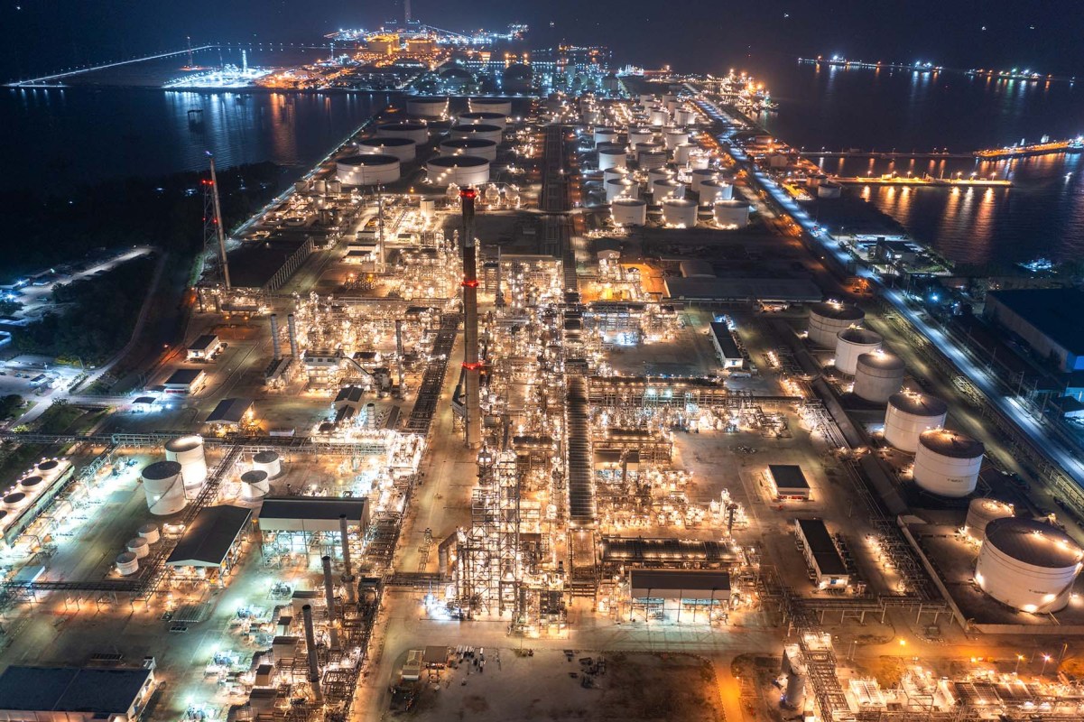 nighttime-aerial-view-of-oil-refinery
